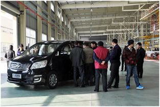 九龍汽車(chē)2014年度經(jīng)銷(xiāo)商大會(huì)成功召開(kāi)